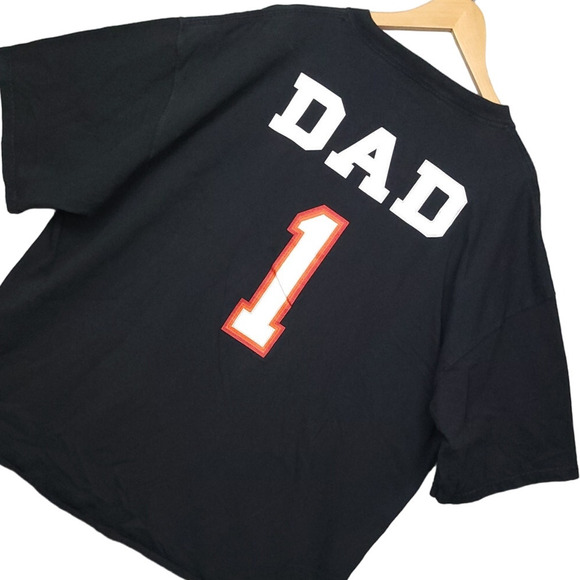 Tampa Bay Buccaneers NFL Men’s #1 Dad T-Shirt Sz 3XL Black Football Tee Gift - Picture 2 of 12